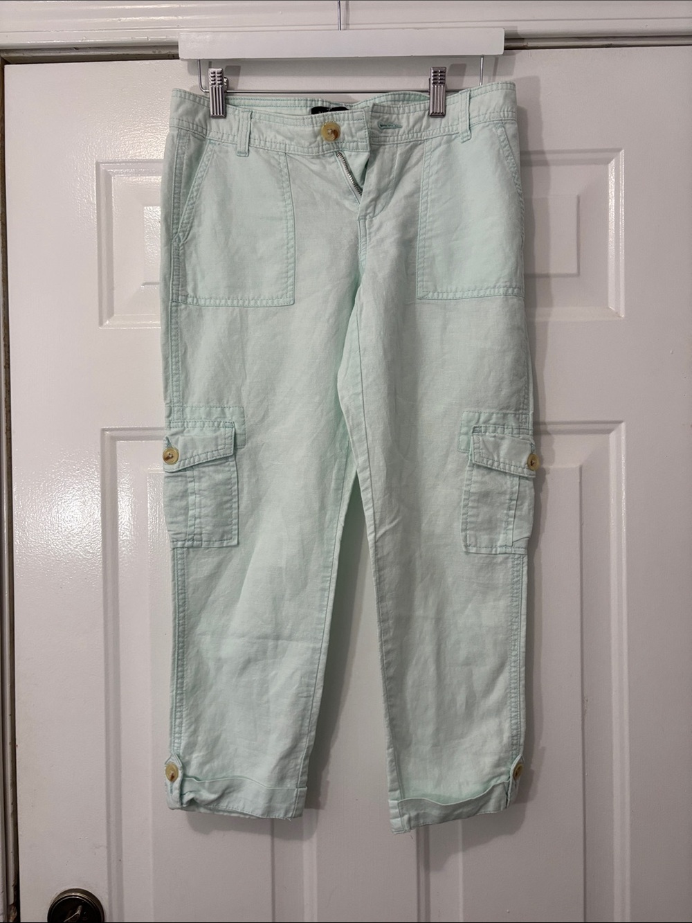 Banana Republic brand cropped pants Size 2. (Martin Fit)